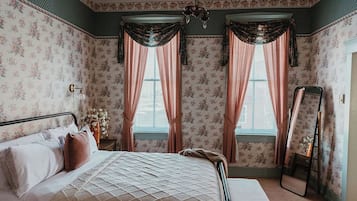 Suite, 1 Queen Bed