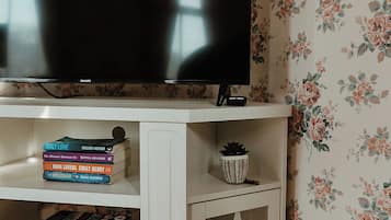 Suite | Interior