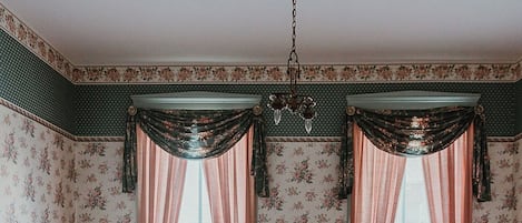 Suite, 1 Queen Bed | Free WiFi
