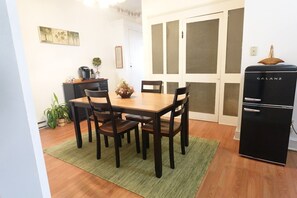 Dining - Strassner Suites (Hermann)