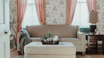Suite | Living area