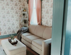 Suite | Living area - Strassner Suites (Hermann)