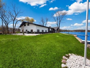Exterior - 3 Acre Private Island with 800 feet of sandy frontage (Wind Lake)