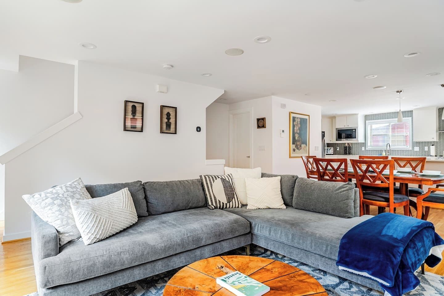 TV, fireplace, stereo