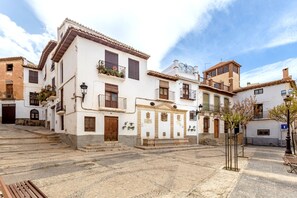 Casa, vista a la ciudad | Exterior