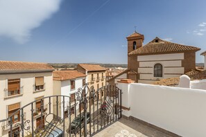 Casa, vista a la ciudad | Áreas de la propiedad