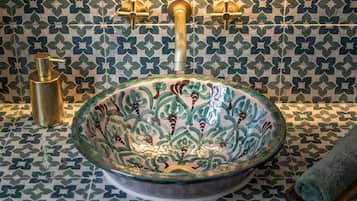 House, City View | Bilik Mandi