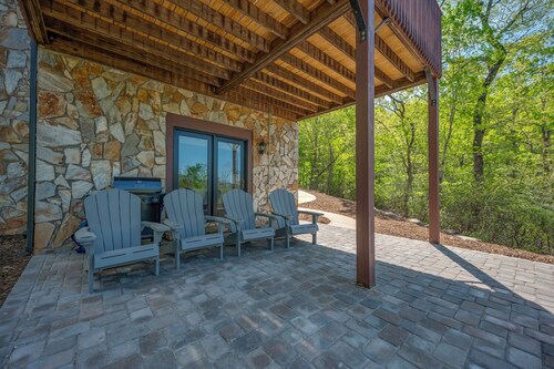Starling Road Retreat - Cabin with Stunning Views