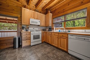 Private kitchen - Starling Road Retreat - Cabin with Stunning Views (Lake Lure)