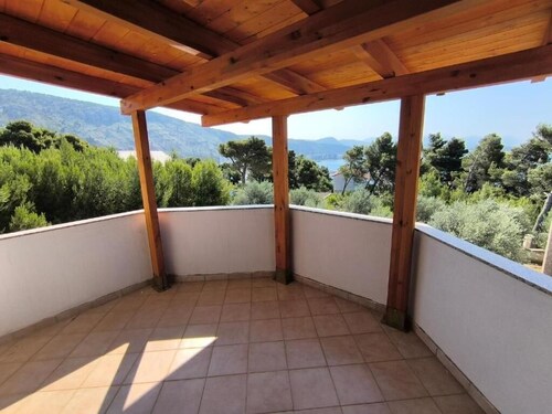 Exclusive villa with garden and breathtaking panoramic views over Shengjin