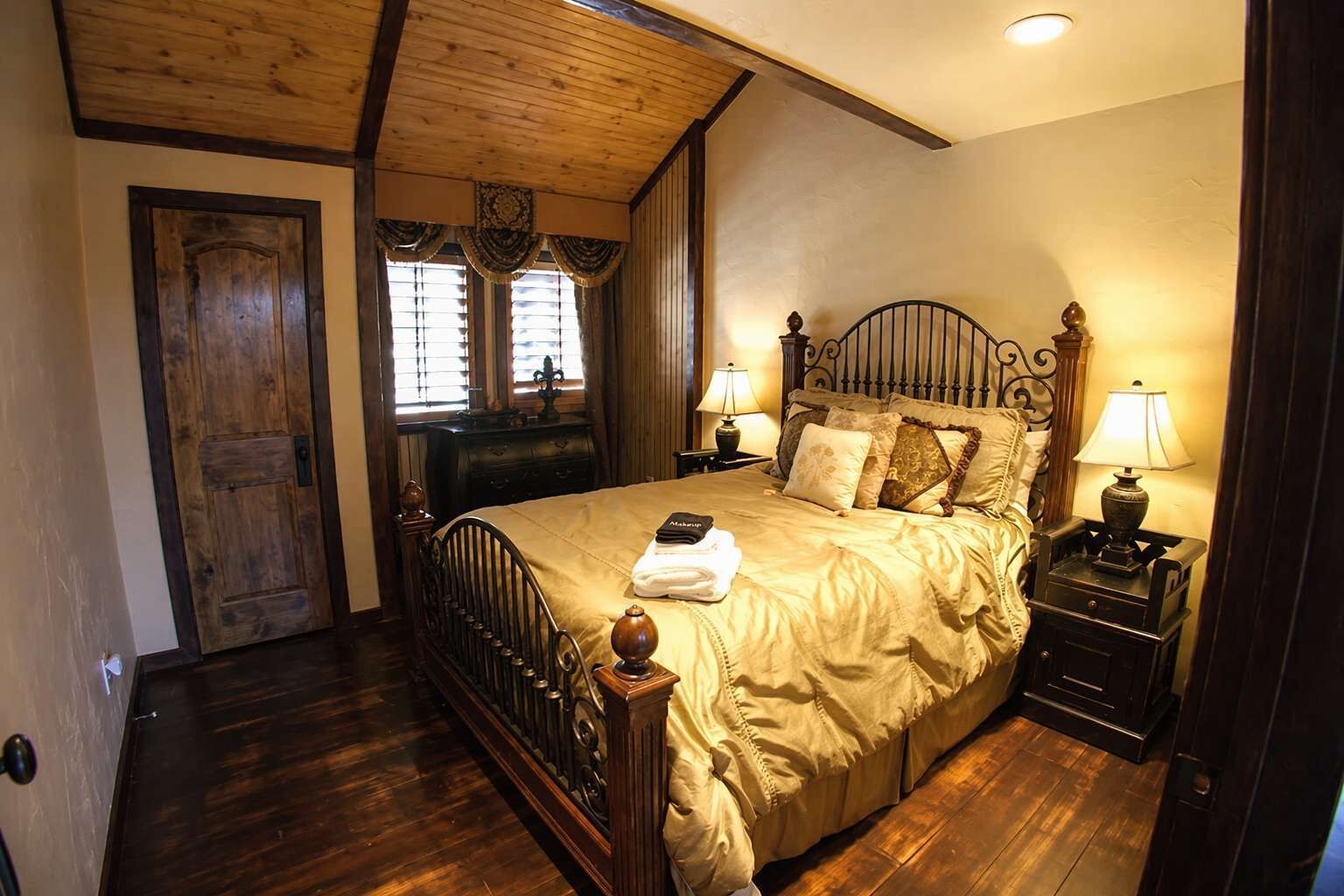 3 bedrooms, WiFi, bed sheets