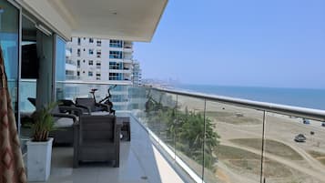Deluxe Apartment, Balcony, Beach View | Property grounds