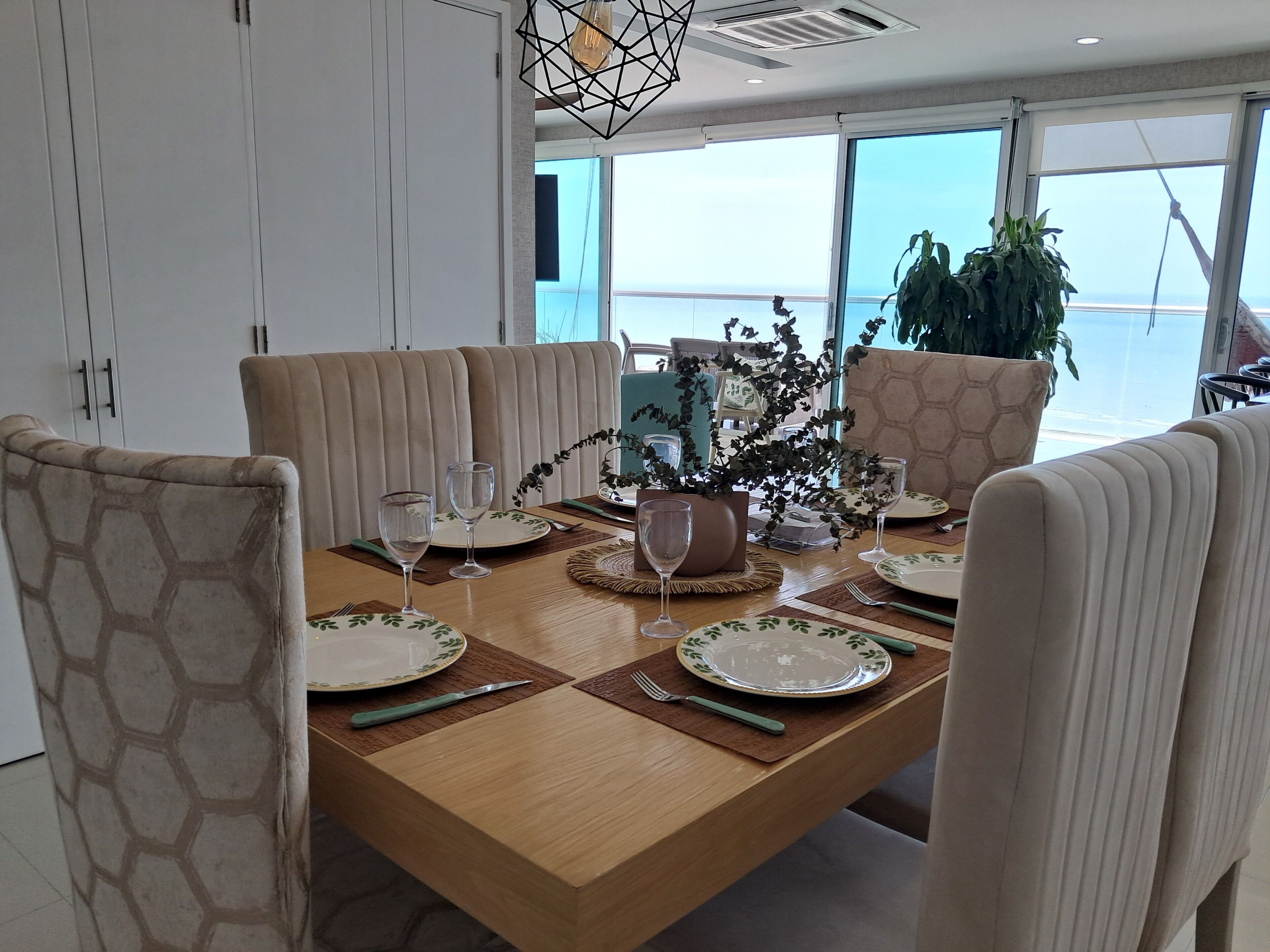 Deluxe Apartment, Balcony, Beach View | Dining