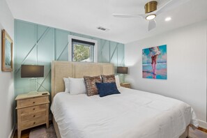 2 bedrooms, WiFi - Walk To King! (Charleston)