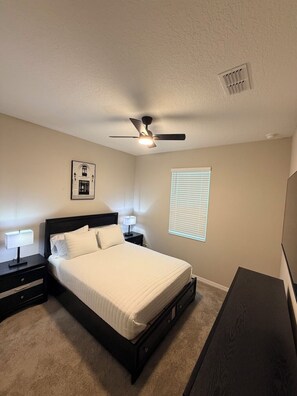 Room - Newly Build Luxury Home (Zephyrhills)