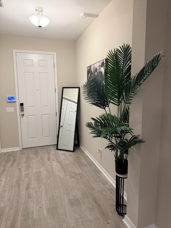 Interior - Newly Build Luxury Home (Zephyrhills)
