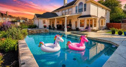 FIFA Traveler's Oasis Pool Sauna Patio Arcade Sleep 14+