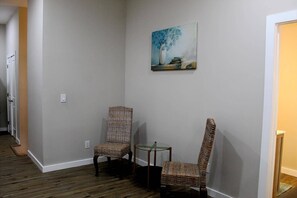 Interior - New -Atlanta Gem-Close to Mercedes-Benz (World Cup), World Congress Center & State Farm (Atlanta)