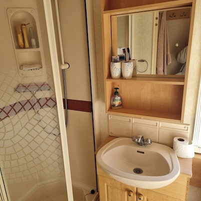 TP409 SEALANDS INGOLDMELLS STUNNING BEACHSIDE LOCATION