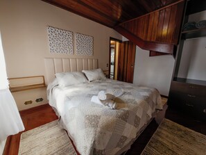 Room - Swiss Chalet style house (Campos do Jordão)