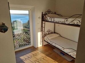 4 Schlafzimmer, Bügeleisen/Bügelbrett, Internetzugang, Bettwäsche