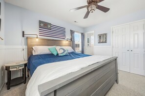 4 bedrooms, desk, iron/ironing board, travel crib