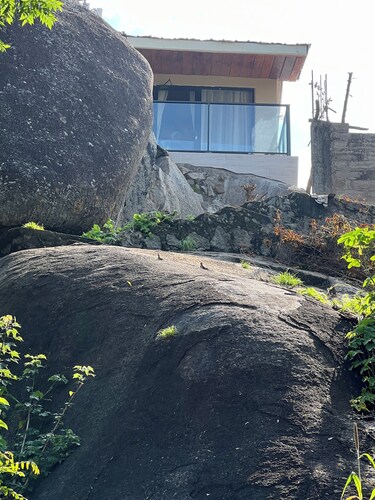 Gorgeous studio with AC in vibrant Mwanza perfect for relaxing