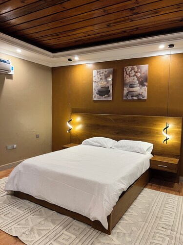 Gorgeous studio with AC in vibrant Mwanza perfect for relaxing