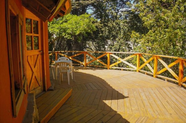 Comfort Cabin | Outdoor dining