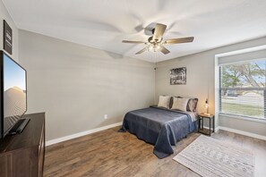 3 bedrooms, WiFi, bed sheets