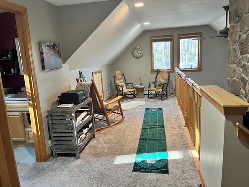 Lakefront Escape/Moose Pond: Private Water Access and Mountain Views in Denmark!