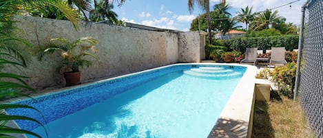 Maison, 2 chambres, accessible aux personnes à mobilité réduite, fumeur | Piscine | Piscine extérieure