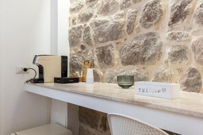 Double Room, Non Smoking, Pets not allowed | Interior - In centro da Viola - Eco Design Rooms (Olbia)