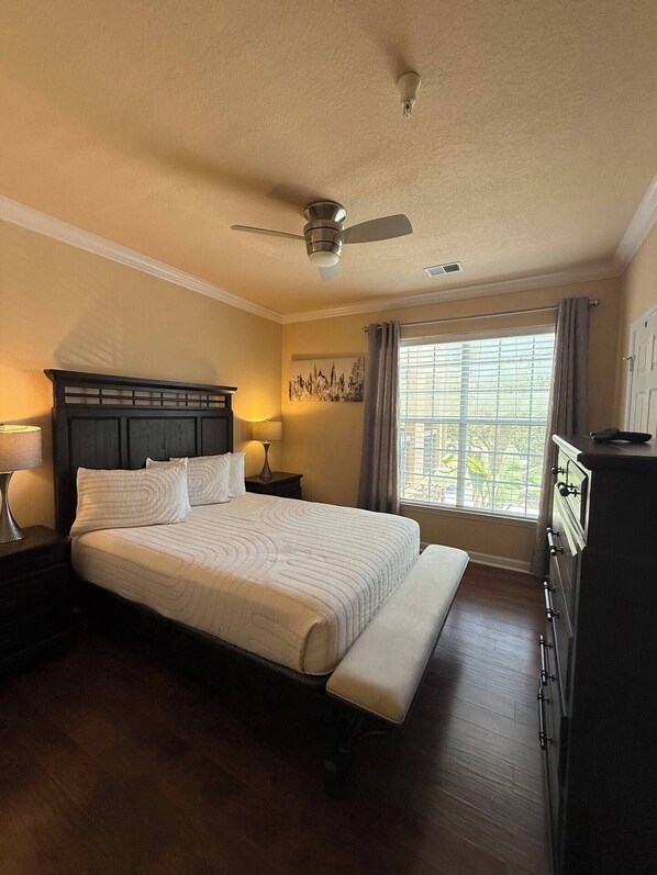 Room - 3BR Disney Oasis /Sleeps 8 /No Fees (Davenport)