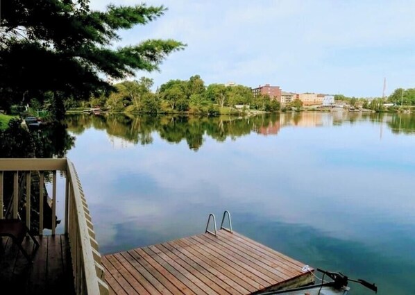 Property grounds - Lake Nepahwin | Dock+Deck & A/C | Walk Everywhere (Greater Sudbury)