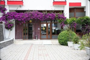 Exterior detail - BERTUR BERGAMA (ALANYA)