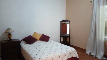 9 bedrooms, internet, bed sheets