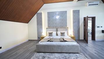 Penthouse Premium, 1 phòng ngủ, quang cảnh eo biển | Khu vực làm việc phù hợp cho laptop