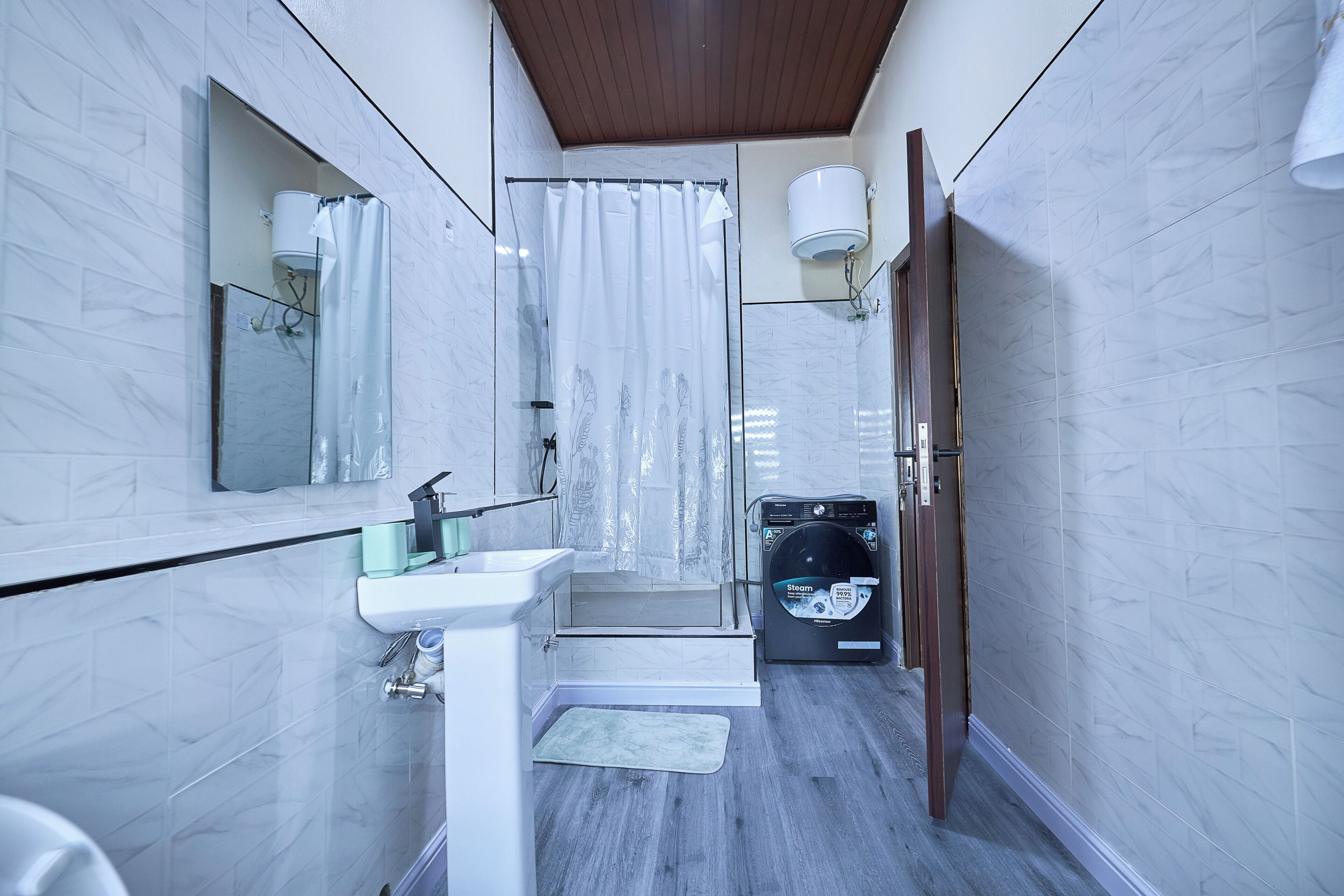 Premium-Apartment, 3 Schlafzimmer, Balkon, Blick auf die Lagune | Badezimmer | Kostenlose Toilettenartikel, Handtücher, Seife, Shampoo