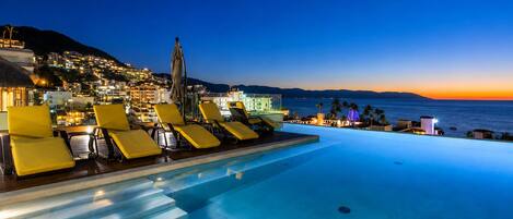 Outdoor pool, a heated pool