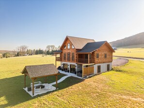 Exterior - Brand New Cabin w Hot Tub, Fishing Pond, Firepit (McHenry)