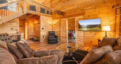 Brand New Cabin w Hot Tub, Fishing Pond, Firepit