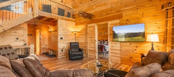 Brand New Cabin w Hot Tub, Fishing Pond, Firepit