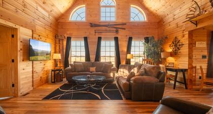 Brand New Cabin w Hot Tub, Fishing Pond, Firepit