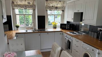 House, 2 Bedrooms, Smoking | Interior