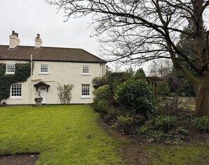House, 2 Bedrooms, Smoking | Exterior - Charming 2-bedroom House Rental in North Yorkshire Countryside (Tadcaster)