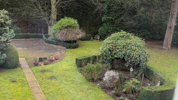 House, 2 Bedrooms, Smoking | Garden