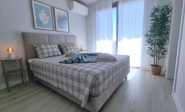 2 bedrooms, iron/ironing board, free WiFi, bed sheets