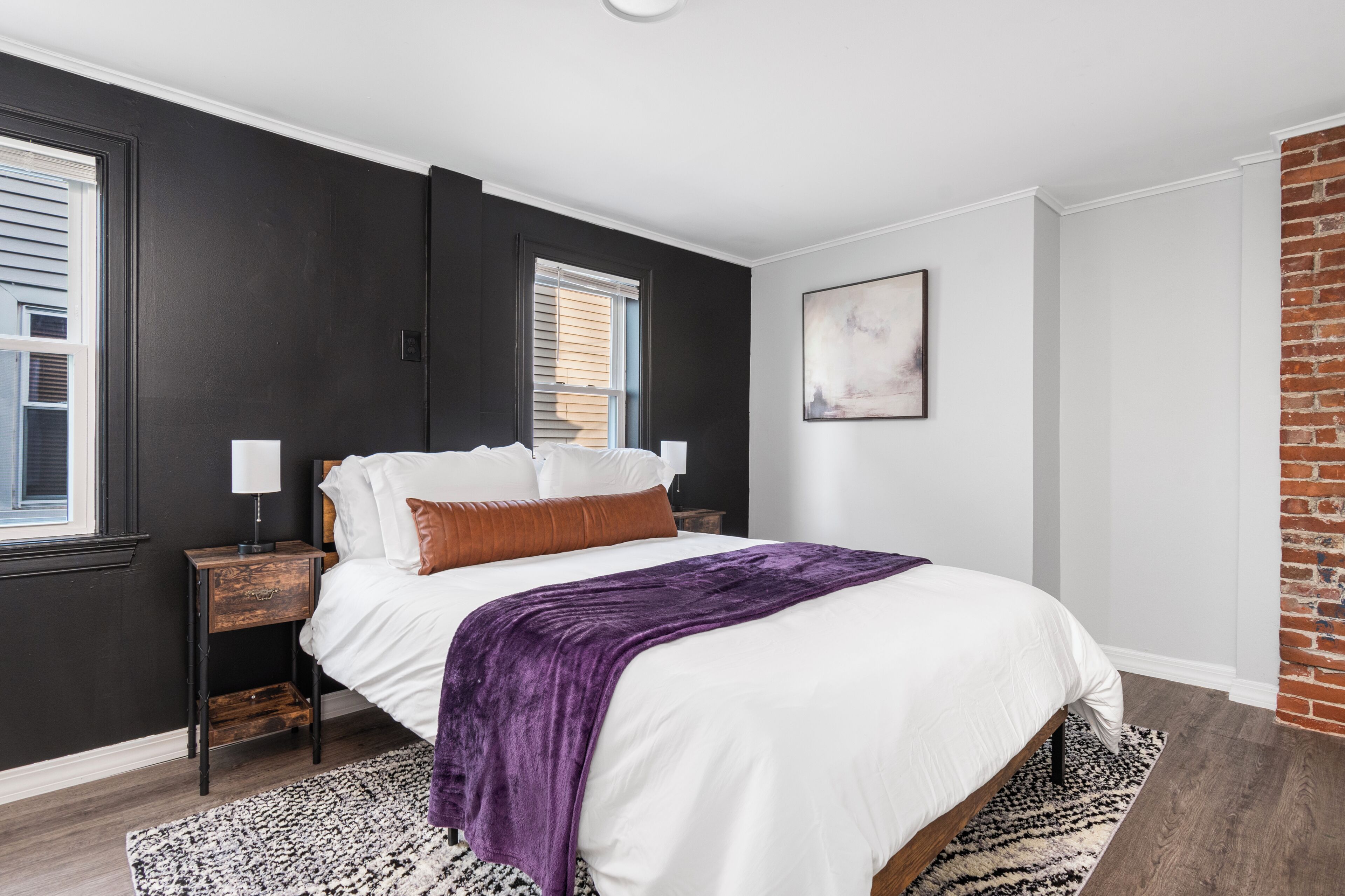 2 bedrooms, iron/ironing board, internet, bed sheets
