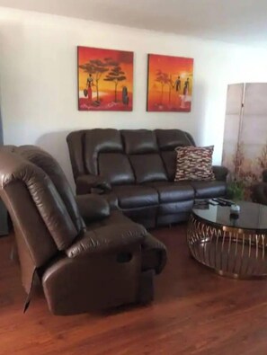Gemeinsamer Schlafsaal, 1 Schlafzimmer, Whirlpool | Wohnbereich